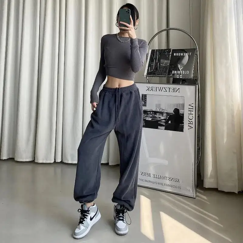 2021 New Women Casual Drawstring Pants Loose Style Straight Sweatpants High Waist Chic Trousers Streetwear Female Harem Pants
2021 New Women Casual Drawstring Pants Loose Style Straight Sweatpants High Waist Chic Trousers Streetwear Female Harem Pants