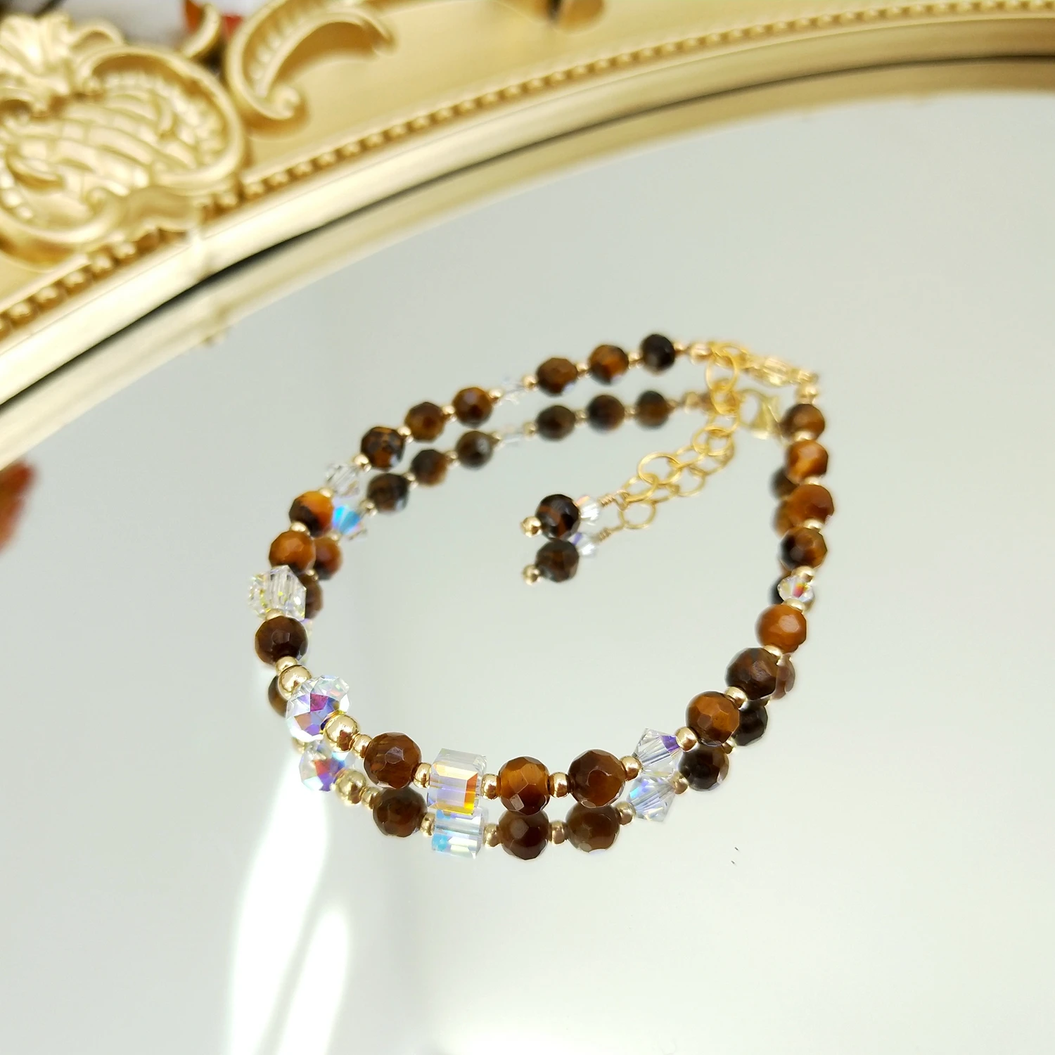 Lii Ji 4 мм тигровый глаз Австрийские кристаллы в американском стиле 14K Золотое заполнение маленькие браслеты ювелирные изделия ручной работы для подарка
Lii Ji 4 мм тигровый глаз Австрийские кристаллы в американском стиле 14K Золотое заполнение маленькие браслеты ювелирные изделия ручной работы для подарка