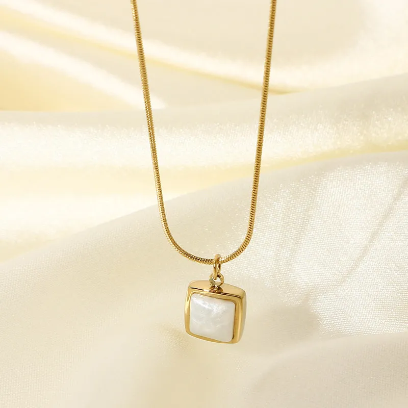 Vintage Geometric Pearl Shell Fritillaria Pendant Snake Chain Necklace For Women Stainless Steel Clavicle Chain Fashion Jewelry
Vintage Geometric Pearl Shell Fritillaria Pendant Snake Chain Necklace For Women Stainless Steel Clavicle Chain Fashion Jewelry