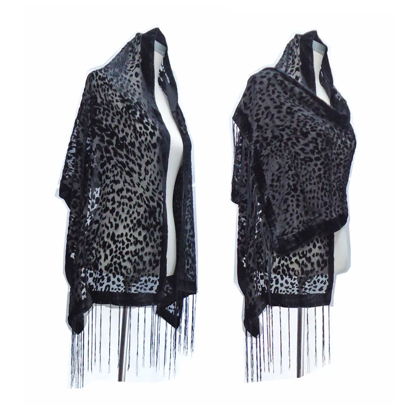 Vintage Black Leopard Print Winter Scarf Women Velvet Silk Shawl Fashion Lady Accessory Hijabscarfs Sexy Party Scarves Headscarf
Vintage Black Leopard Print Winter Scarf Women Velvet Silk Shawl Fashion Lady Accessory Hijabscarfs Sexy Party Scarves Headscarf