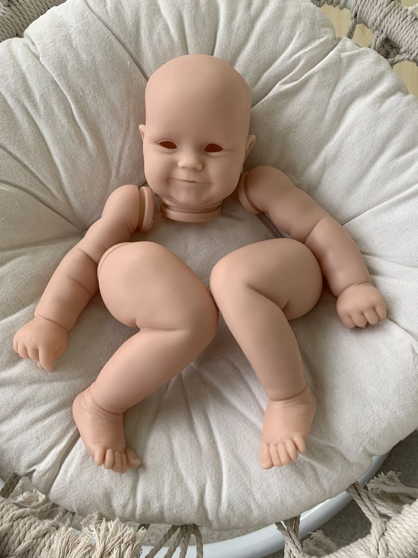 24 дюйма полные конечности силиконовые виниловые Reborn Baby Неокрашенный кукла Наборы пресс-форм Творческий похожая на настоящую Наборы детские игрушки аксессуары для куклы игрушка "сделай сам"
24 дюйма полные конечности силиконовые виниловые Reborn Baby Неокрашенный кукла Наборы пресс-форм Творческий похожая на настоящую Наборы детские игрушки аксессуары для куклы игрушка "сделай сам"