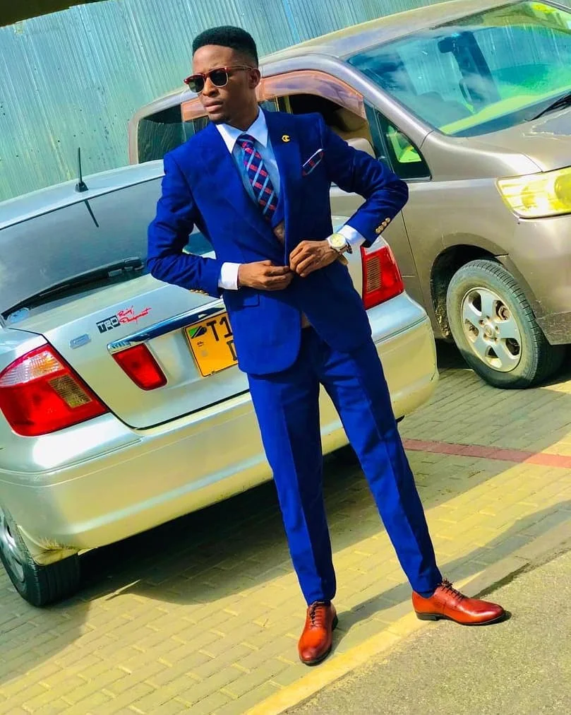 Tailor Made Luxury Noble High Quality Blue 3 Piece Suits Men For Wedding Man Suit Slim Fit Party Blazer And Pant
Tailor Made Luxury Noble High Quality Blue 3 Piece Suits Men For Wedding Man Suit Slim Fit Party Blazer And Pant