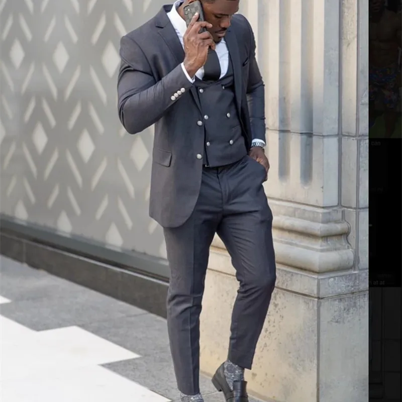 Mens Suits 3 Pieces Wedding Men Suit Tuxedos Groom Wear Tailor Made Suit Jacket Pants Vests Costume Homme 2024
Mens Suits 3 Pieces Wedding Men Suit Tuxedos Groom Wear Tailor Made Suit Jacket Pants Vests Costume Homme 2024