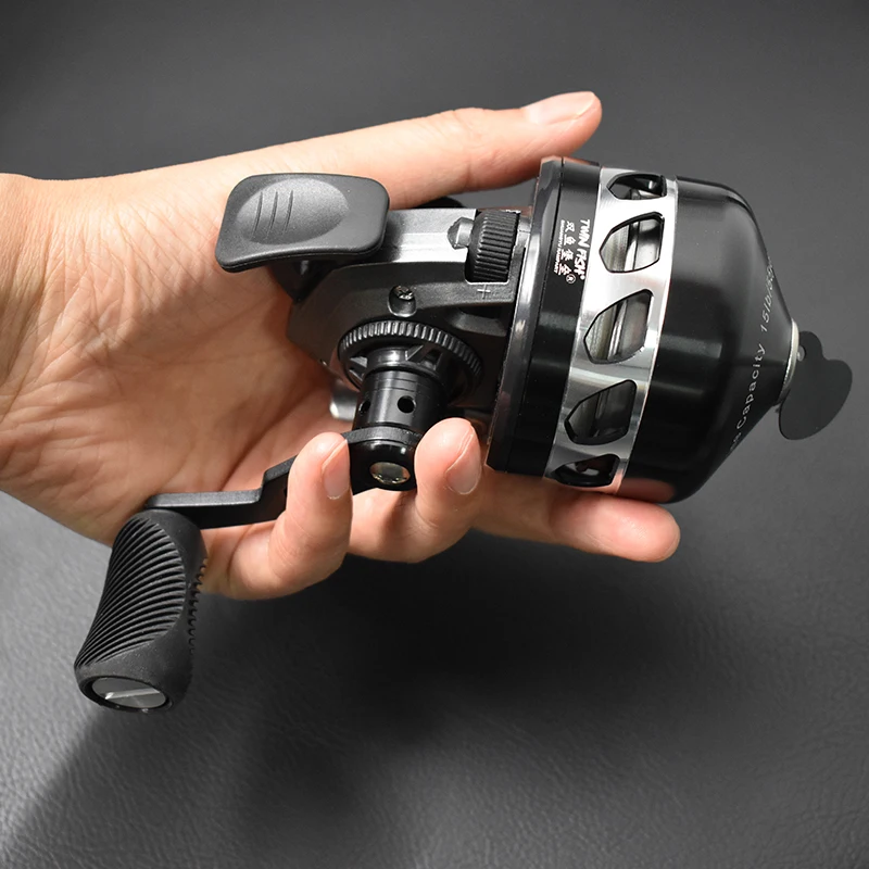 New BL33 Fishing Reel Slingshot Accessories Aluminum Alloy 3.6:1 Strong and Durable Adjustable Pitch Closed Reel Fishing Coil
New BL33 Fishing Reel Slingshot Accessories Aluminum Alloy 3.6:1 Strong and Durable Adjustable Pitch Closed Reel Fishing Coil