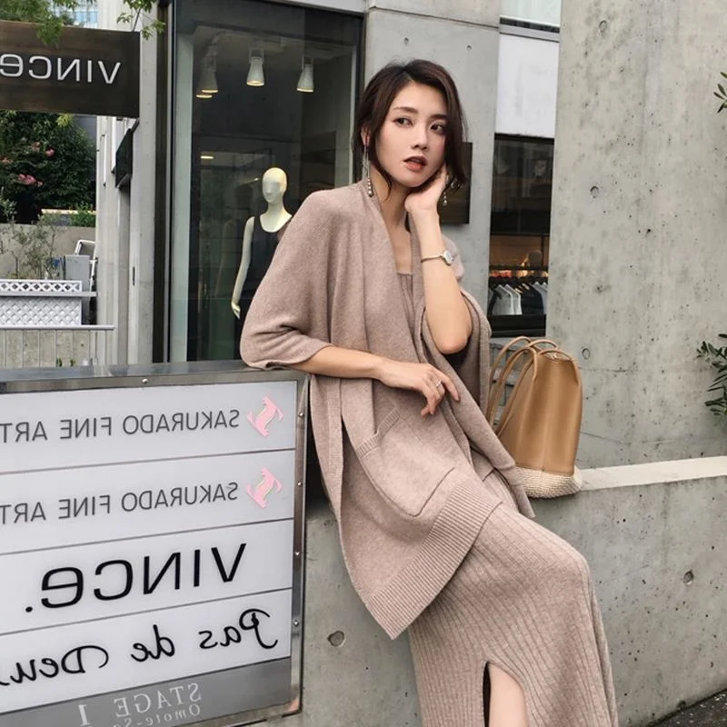 Two Piece Set Women Knitted Sweater Casual Fashion Shawl Sexy Sling Dress Suit Vintage Cardigan Cloak Coat Conjuntos De Mujer
Two Piece Set Women Knitted Sweater Casual Fashion Shawl Sexy Sling Dress Suit Vintage Cardigan Cloak Coat Conjuntos De Mujer