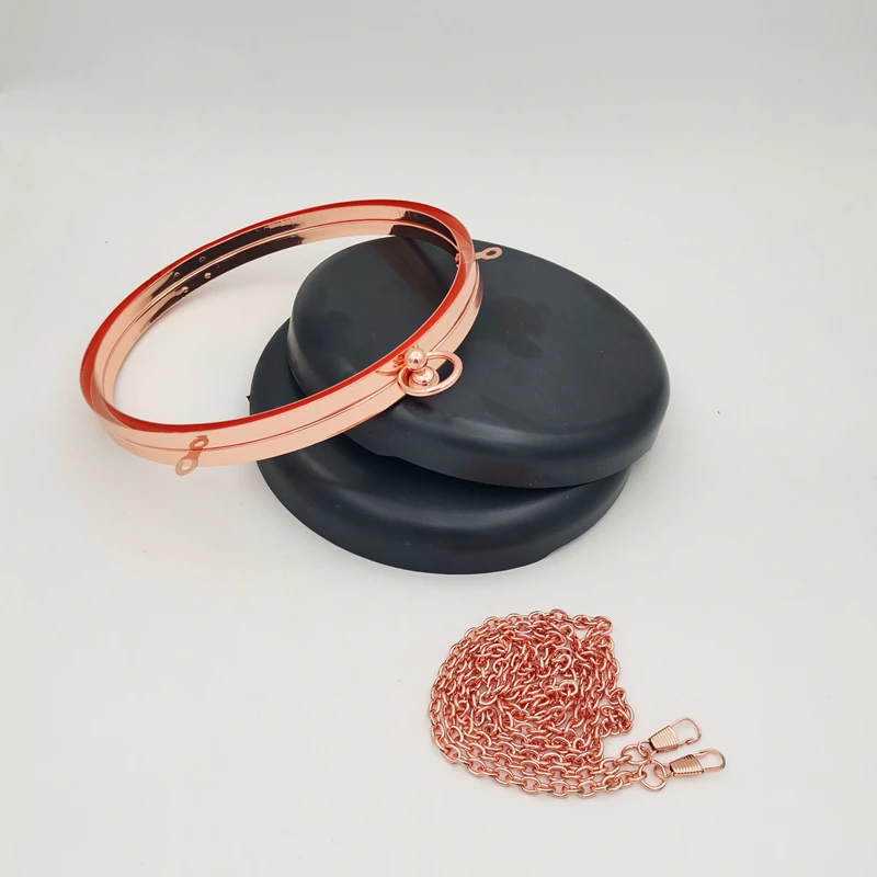 Цельная 18 см коробка рамка DIY Ручная работа Circel мешок ремесла аксессуары сумка Материал Детали круглый пластиковый ящик чехол с цепочкой
Цельная 18 см коробка рамка DIY Ручная работа Circel мешок ремесла аксессуары сумка Материал Детали круглый пластиковый ящик чехол с цепочкой