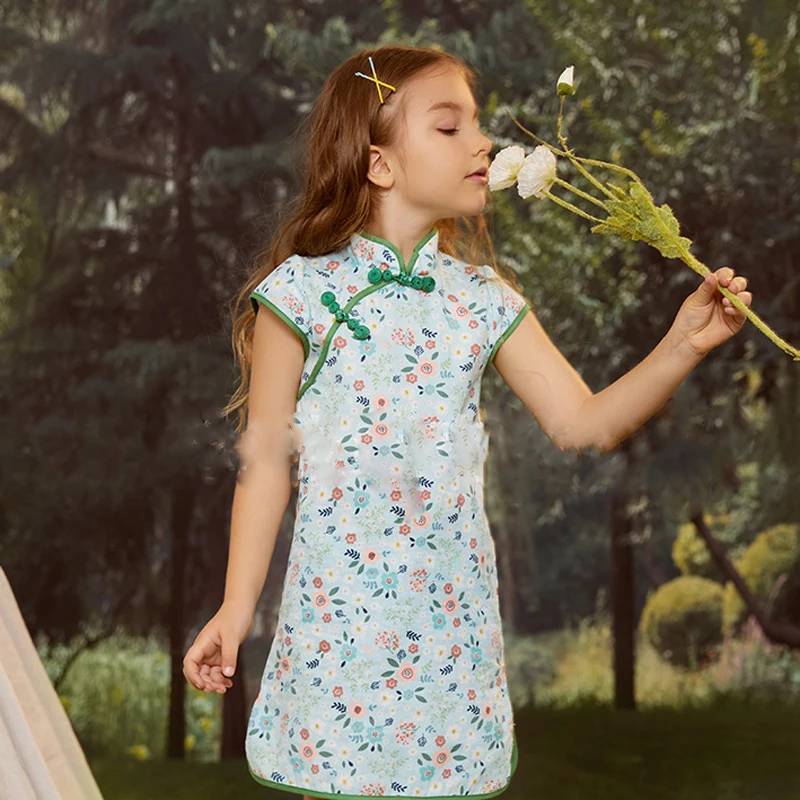 202 1Floral Cotton Kids's Short Sleeve Cheongsam Chinese Style Dress for Children Girl's Cheongsam Girl Dress with Disc Button
202 1Floral Cotton Kids's Short Sleeve Cheongsam Chinese Style Dress for Children Girl's Cheongsam Girl Dress with Disc Button