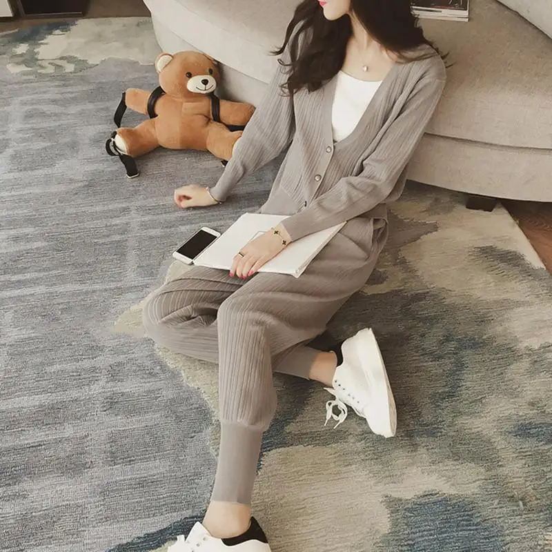 Fall Winter Women's Knit Sweater Large Size Trousers Two Piece Sets Casual Office Lady Fashion Clothes Sports Suit Female
Fall Winter Women's Knit Sweater Large Size Trousers Two Piece Sets Casual Office Lady Fashion Clothes Sports Suit Female