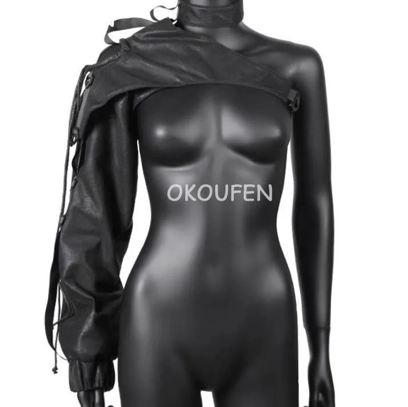 Nightclub Bar Men and Women DS Rivet Sexy Leather Half Sleeve Chest Strap Strap vest party costume
Nightclub Bar Men and Women DS Rivet Sexy Leather Half Sleeve Chest Strap Strap vest party costume