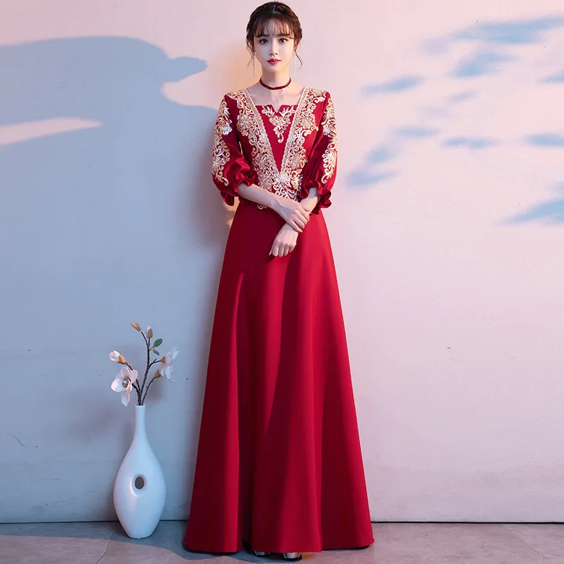 Elegant Sequins Embroidery A-Line Satin Evening Dress Back Zipper Formal Gowns Cheongsam Robe De Soiree Vestidos Size XS-3XL
Elegant Sequins Embroidery A-Line Satin Evening Dress Back Zipper Formal Gowns Cheongsam Robe De Soiree Vestidos Size XS-3XL