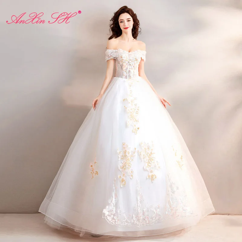 AnXin SH Princess vintage golden flower lace white wedding dress boat neck luxury beading crystal boat neck wedding dress 2280
AnXin SH Princess vintage golden flower lace white wedding dress boat neck luxury beading crystal boat neck wedding dress 2280