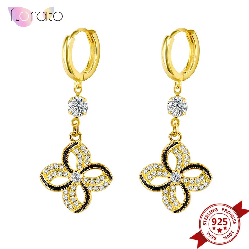 925 Sterling Silver Ear Buckle Flower Hanging Hoop Earrings for Women Shiny Crystal Huggie Earrings Fashion Jewelry Gift
925 Sterling Silver Ear Buckle Flower Hanging Hoop Earrings for Women Shiny Crystal Huggie Earrings Fashion Jewelry Gift