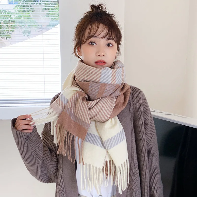 Scarf Female Korean Version Wild Student Warmth Cute Girl Japanese Thickened Imitation Cashmere Temperament Scarf
Scarf Female Korean Version Wild Student Warmth Cute Girl Japanese Thickened Imitation Cashmere Temperament Scarf
