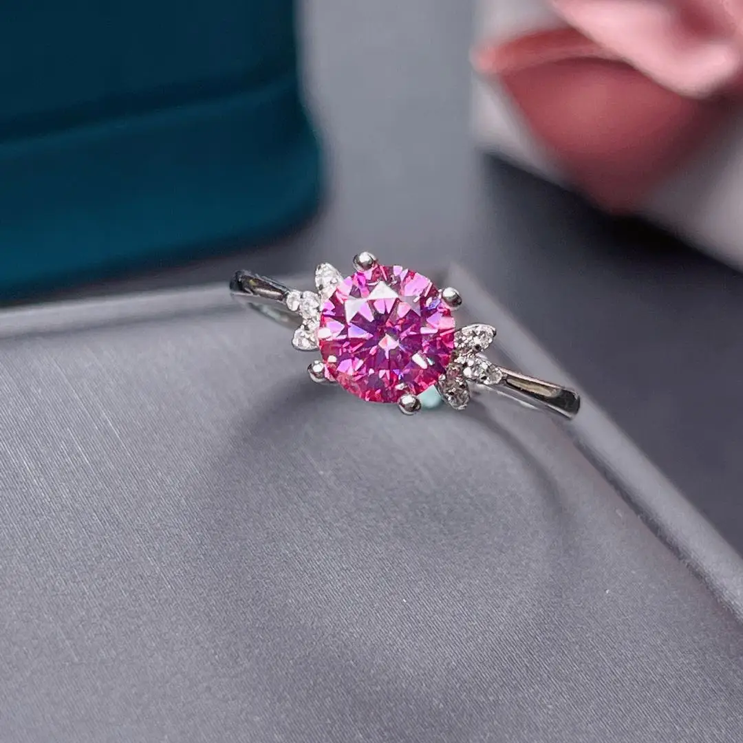 Pink Moissanite Ring 925 Sterling Silver 1ct Diamond all size Rings For Women Wedding Party Love Encounter Good Gift
Pink Moissanite Ring 925 Sterling Silver 1ct Diamond all size Rings For Women Wedding Party Love Encounter Good Gift