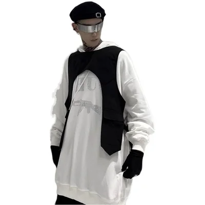 Fashion brand functional wind work vest men wear a casual Cape Vest hip-hop High Street wearing instagram fashion
Fashion brand functional wind work vest men wear a casual Cape Vest hip-hop High Street wearing instagram fashion
