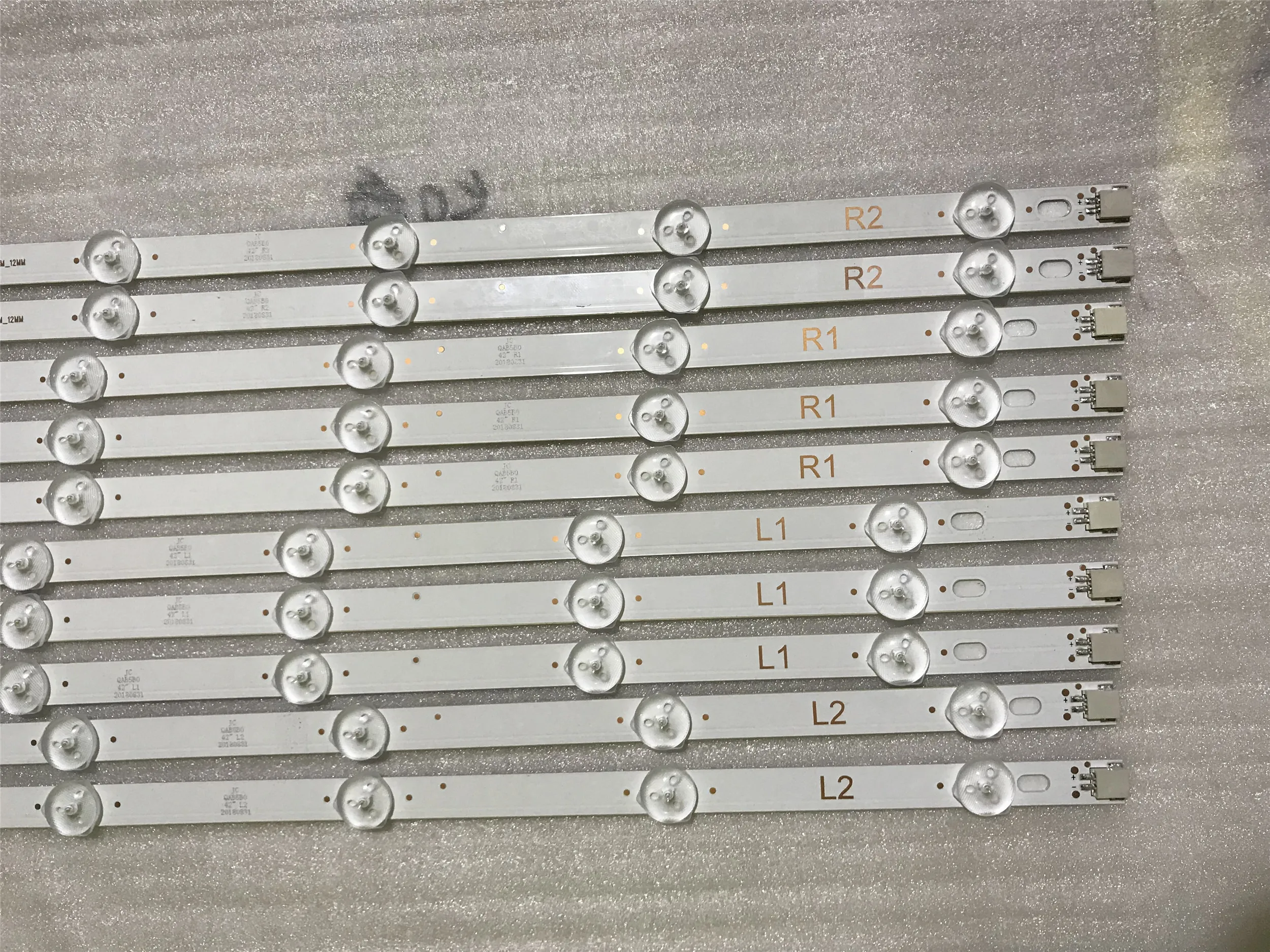 10pcs new original LED strip Circuits 6916L-1318A 6916L-1319A 6916L-1320A 6916L-1321A FOR L46V7300A-3D 3*18+3*19+2*20+2*21
10pcs new original LED strip Circuits 6916L-1318A 6916L-1319A 6916L-1320A 6916L-1321A FOR L46V7300A-3D 3*18+3*19+2*20+2*21