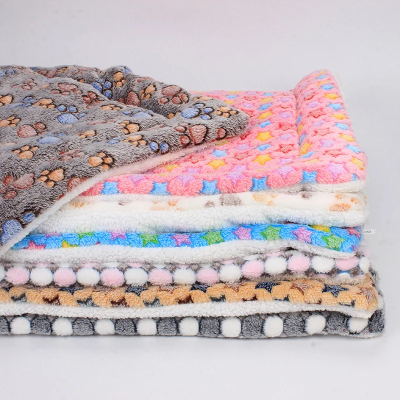 Soft Flannel Thickened Pet Soft Fleece Pad Pet Blanket Bed Mat For Puppy Dog Cat Sofa Cushion Home Rug Keep Warm Sleeping Cover
Soft Flannel Thickened Pet Soft Fleece Pad Pet Blanket Bed Mat For Puppy Dog Cat Sofa Cushion Home Rug Keep Warm Sleeping Cover