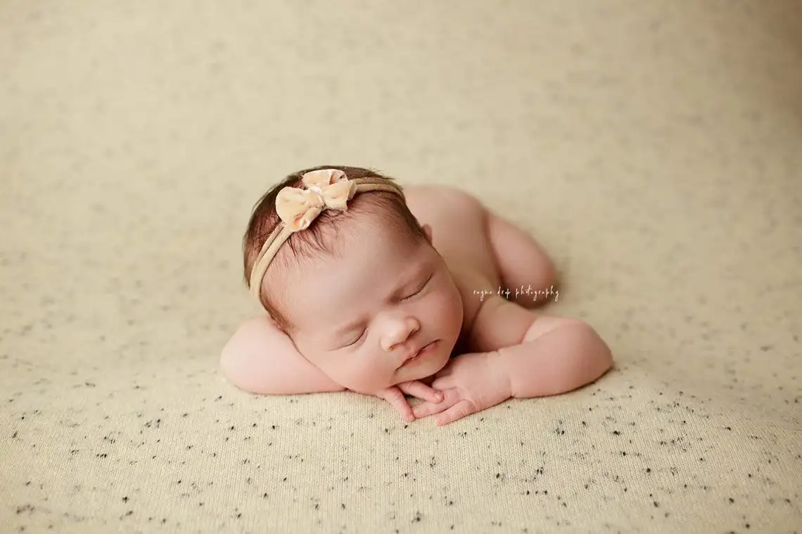 Baby Photography Props Neutral Texture Newborn Posing Soft Fabric Backdrop Bean Bag Background Studio Accessories Clothing
Baby Photography Props Neutral Texture Newborn Posing Soft Fabric Backdrop Bean Bag Background Studio Accessories Clothing