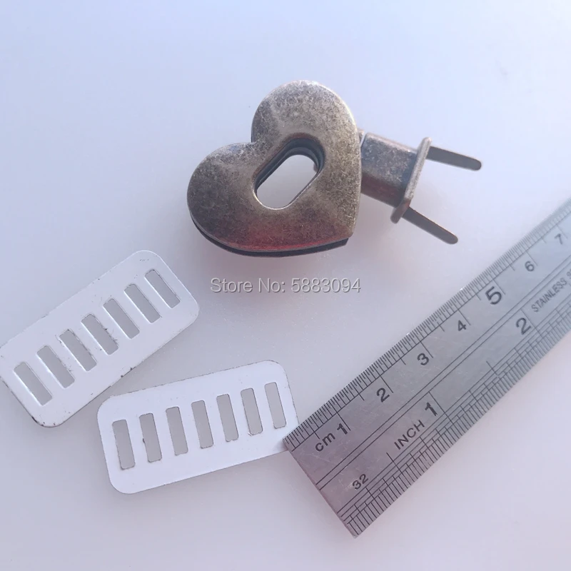 5pcs Heart shape Turn lock Handbag Hardware DIY Purse Turn lock DIY Sewing Hardware
5pcs Heart shape Turn lock Handbag Hardware DIY Purse Turn lock DIY Sewing Hardware