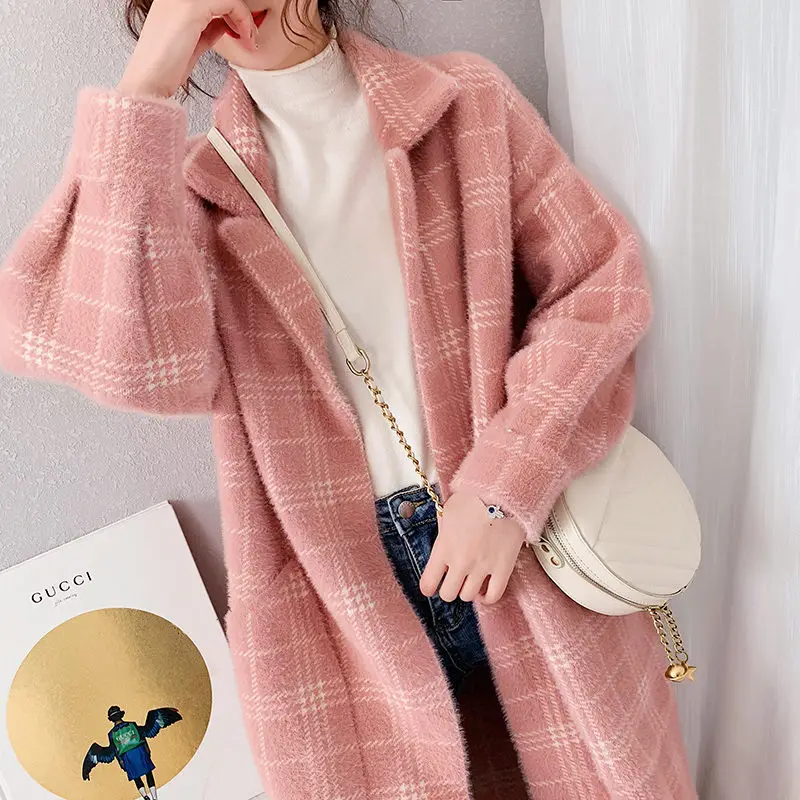 Autumn and Winter Sweater Imitation Mink Velvet Knitted Jacket Women's Fashion Korean Thick Plaid Sweater Cardigan Coat f2708
Autumn and Winter Sweater Imitation Mink Velvet Knitted Jacket Women's Fashion Korean Thick Plaid Sweater Cardigan Coat f2708