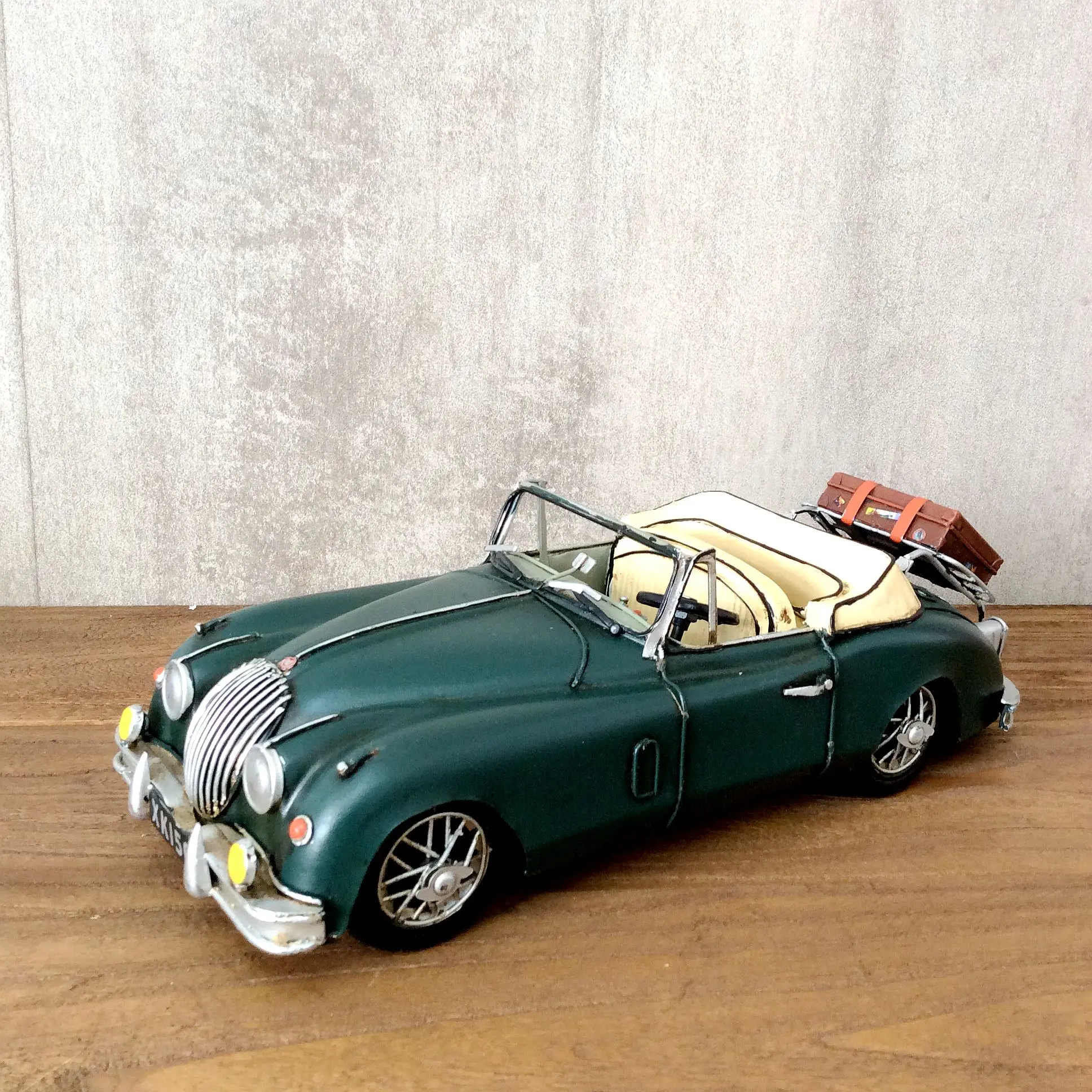 Modelcar Vintage Ironwork Sportscar Model Tin Retro Crafts Handmade Collection Handicraft Decorations Modelcar Gifts
Modelcar Vintage Ironwork Sportscar Model Tin Retro Crafts Handmade Collection Handicraft Decorations Modelcar Gifts