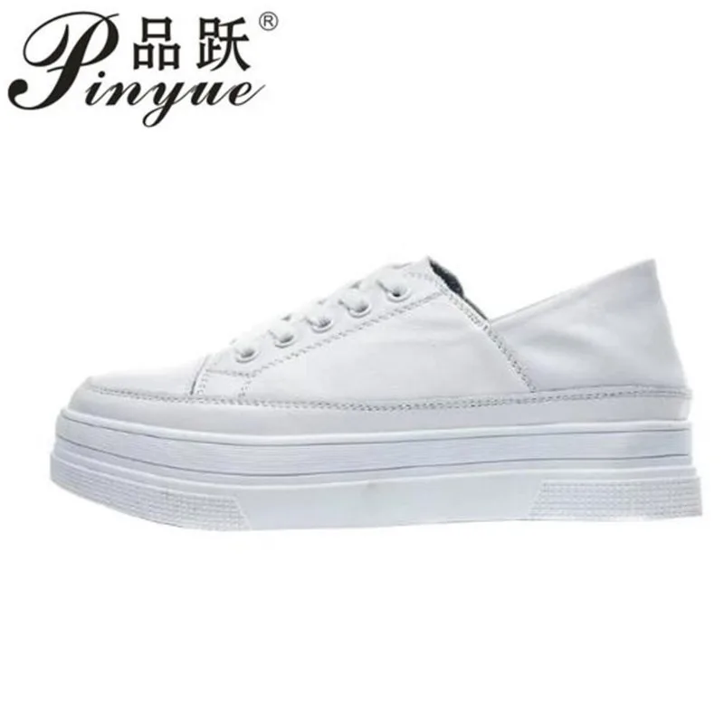 Leather shoes White Sneakers Platform women shoes Autumn Fashion Increase Casual Shoes Woman Student small size 35--40
Leather shoes White Sneakers Platform women shoes Autumn Fashion Increase Casual Shoes Woman Student small size 35--40