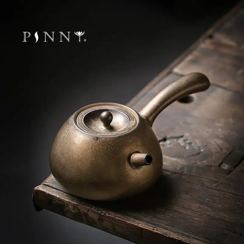 PINNY 220ML Ceramic Retro Gold Glaze Teapot Heat Resistant Side Handle Kettle Japanese Style Kung Fu Tea Pot Vintage Drinkware
PINNY 220ML Ceramic Retro Gold Glaze Teapot Heat Resistant Side Handle Kettle Japanese Style Kung Fu Tea Pot Vintage Drinkware