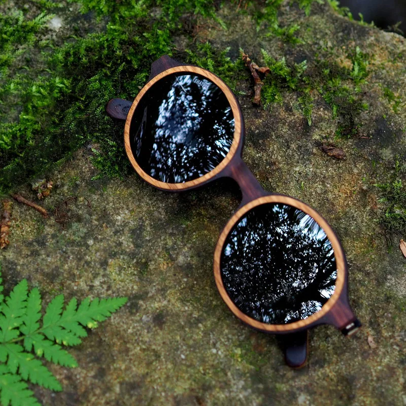 Unique Two Toned Round Wood Sunglasses For Men and Women Polarized Lens Handmade Wooden Sun Glasses With Case
Unique Two Toned Round Wood Sunglasses For Men and Women Polarized Lens Handmade Wooden Sun Glasses With Case