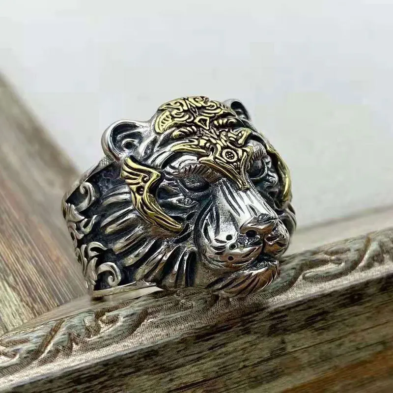 S925 Silver Tiger Head Ring Trendy Style Adjustable Lively Rock and Roll Hip-hop Personality Domineering Man Ring
S925 Silver Tiger Head Ring Trendy Style Adjustable Lively Rock and Roll Hip-hop Personality Domineering Man Ring