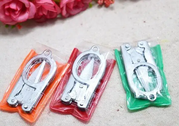 Home Portable Folding Stainless Steel Scissors Mini Folding Scissors Travel Trip Tool Silver Free Shipping
Home Portable Folding Stainless Steel Scissors Mini Folding Scissors Travel Trip Tool Silver Free Shipping