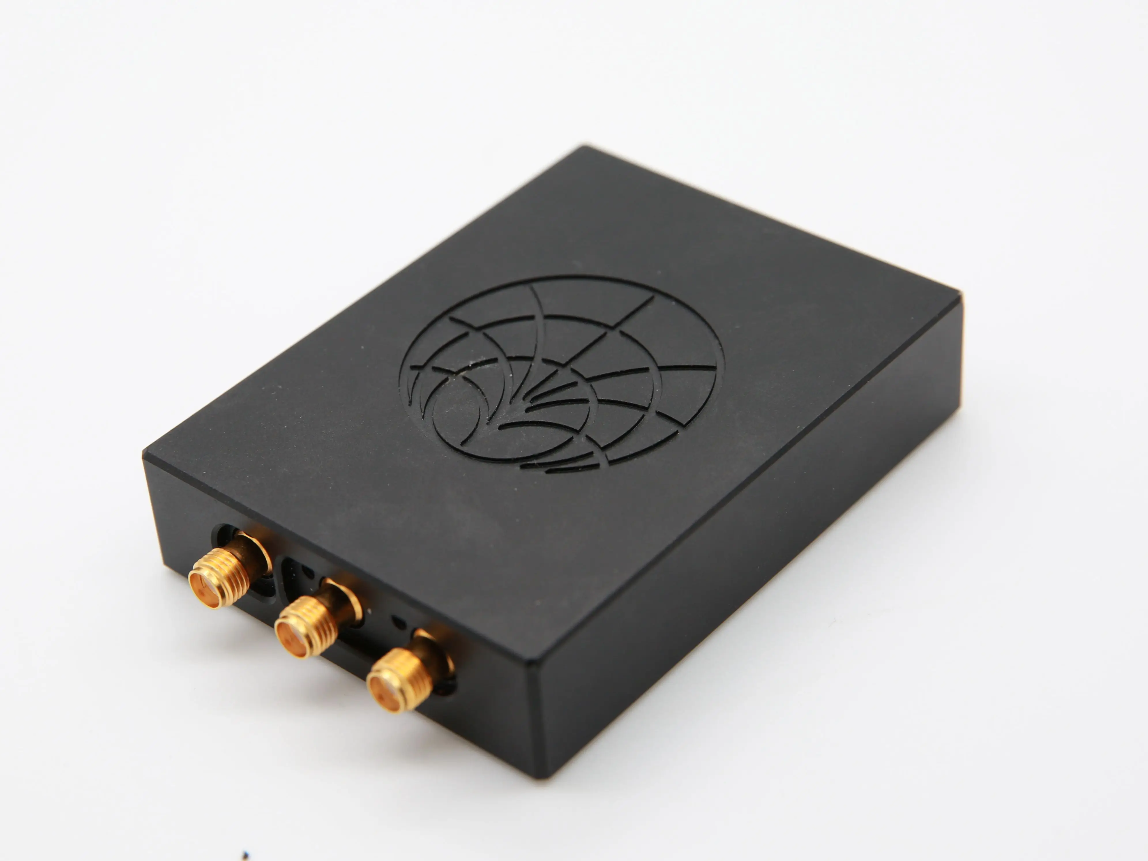 70M–6GHz SDR Software Defined Radio USB 3.0 Compatible with USRP B205 mini + case Replace B200 mini
70M–6GHz SDR Software Defined Radio USB 3.0 Compatible with USRP B205 mini + case Replace B200 mini