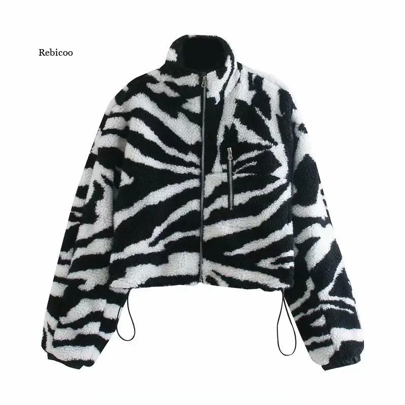 Autumn Spring European American Women's New Zebra Turtleneck Collar Zipper High Street Fashion Loose Short Lamb Fur Coat
Autumn Spring European American Women's New Zebra Turtleneck Collar Zipper High Street Fashion Loose Short Lamb Fur Coat
