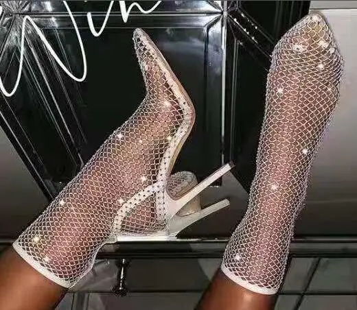 Hot White Black Bling Bling Sequins Diamond Crystal Clear PVC Pointed Toe Heel Strap Mid-calf Stiletto Heels Short Boots Woman
Hot White Black Bling Bling Sequins Diamond Crystal Clear PVC Pointed Toe Heel Strap Mid-calf Stiletto Heels Short Boots Woman