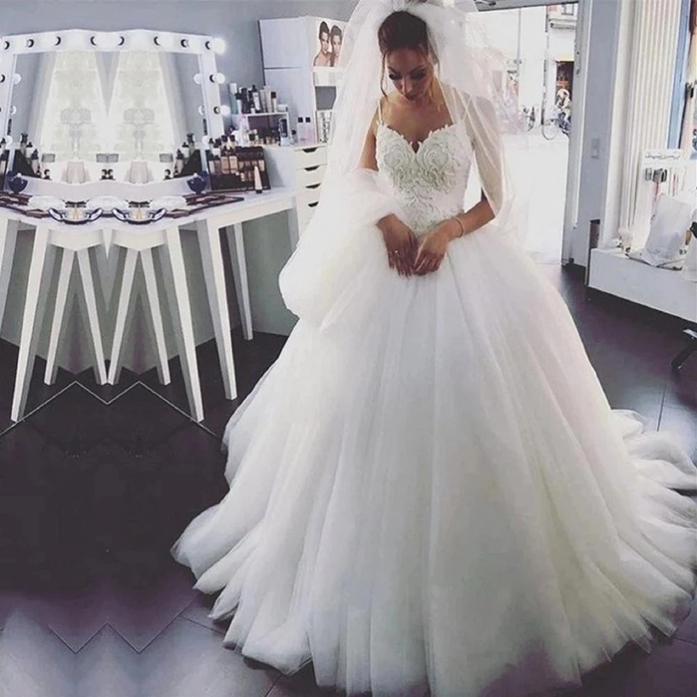 ANGELSBRIDEP Vestidos De Noiva V-Neck Tulle Ball Gown Wedding Dress 2021 Spaghetti Straps Appliques Formal Occasion Bridal Gowns
ANGELSBRIDEP Vestidos De Noiva V-Neck Tulle Ball Gown Wedding Dress 2021 Spaghetti Straps Appliques Formal Occasion Bridal Gowns