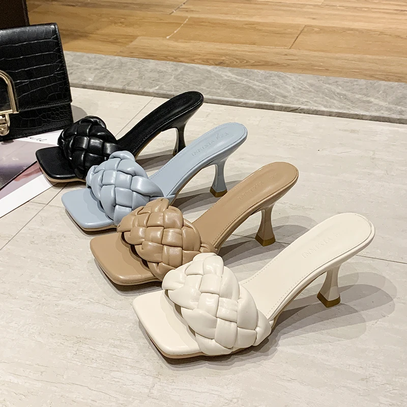 2020 Summer Fashion Hot Selling Ladies Open Toe Flip Flops High Quality Brand Sandals Flat Casual Beach Shoes
2020 Summer Fashion Hot Selling Ladies Open Toe Flip Flops High Quality Brand Sandals Flat Casual Beach Shoes
