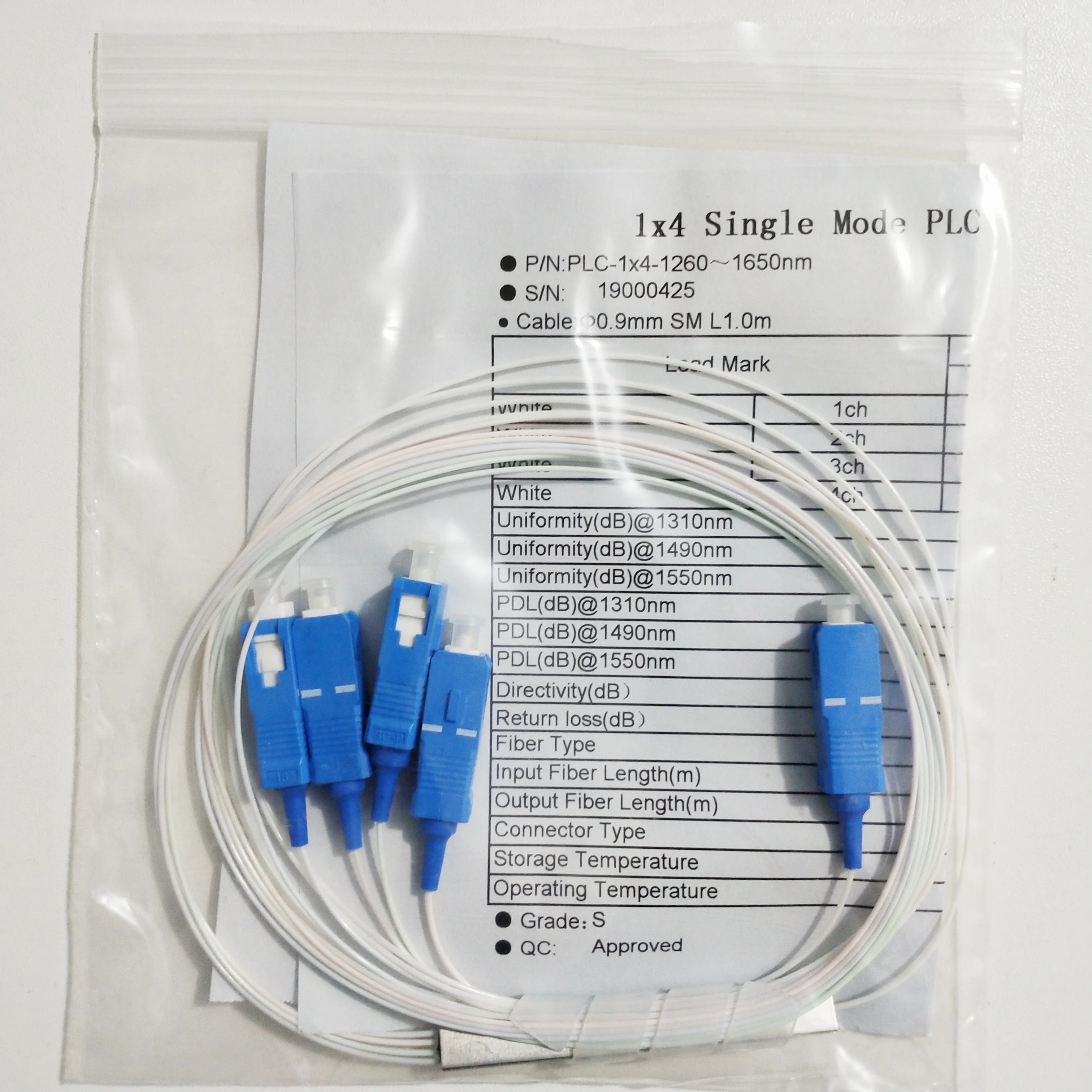 Factory price 70pcs optical fiber PLC splitter 1x4 SC/UPC 0.9mm min tube FTTH good quality
Factory price 70pcs optical fiber PLC splitter 1x4 SC/UPC 0.9mm min tube FTTH good quality