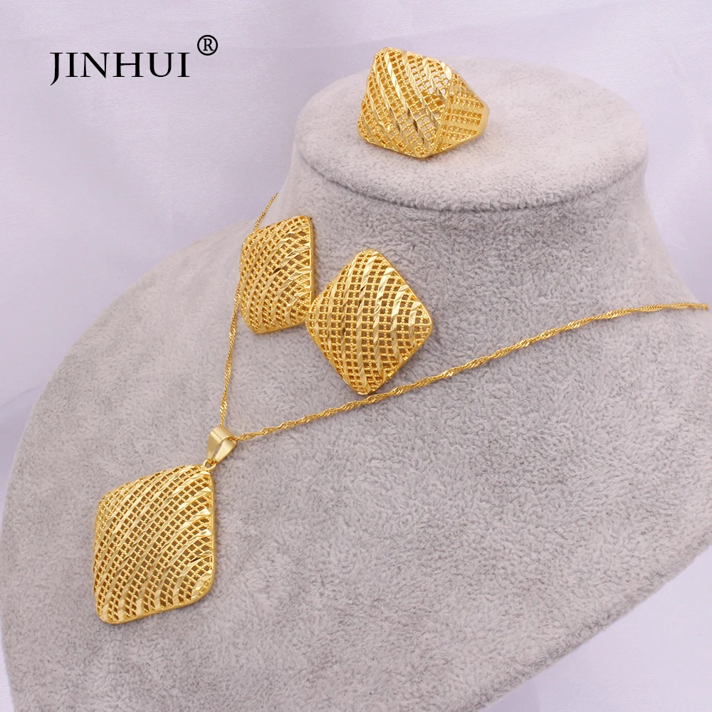 Luxury 24K gold color jewelry sets Dubai for women African India party wedding necklace pendant earrings ring jewellery set gift
Luxury 24K gold color jewelry sets Dubai for women African India party wedding necklace pendant earrings ring jewellery set gift
