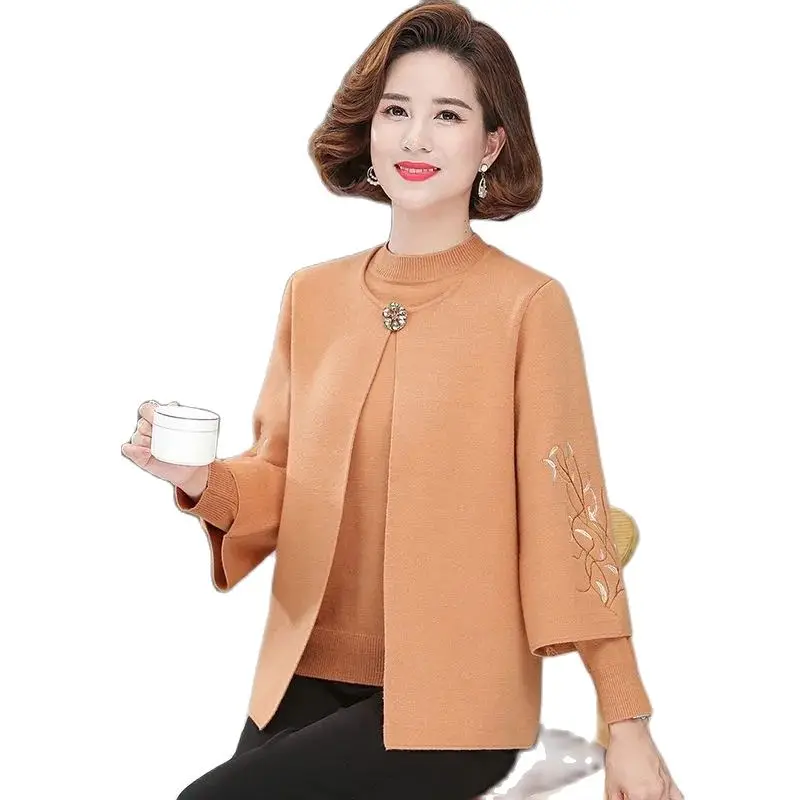 Mom's Autumn Short Coat, Middle-Aged Women's Spring Autumn Wedding Dress, Two-Piece Suit, Mother-In-Law Cardigan Sweater Tide
Mom's Autumn Short Coat, Middle-Aged Women's Spring Autumn Wedding Dress, Two-Piece Suit, Mother-In-Law Cardigan Sweater Tide