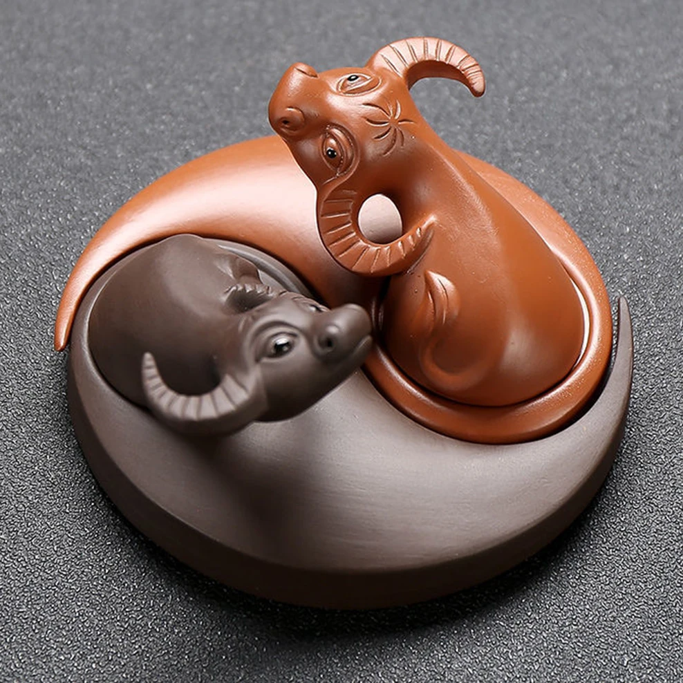 Purple clay bull tea pet, Handmade tearoom decorations, Removable tea tray 2-color cow ornament set, Animal statue home decor
Purple clay bull tea pet, Handmade tearoom decorations, Removable tea tray 2-color cow ornament set, Animal statue home decor