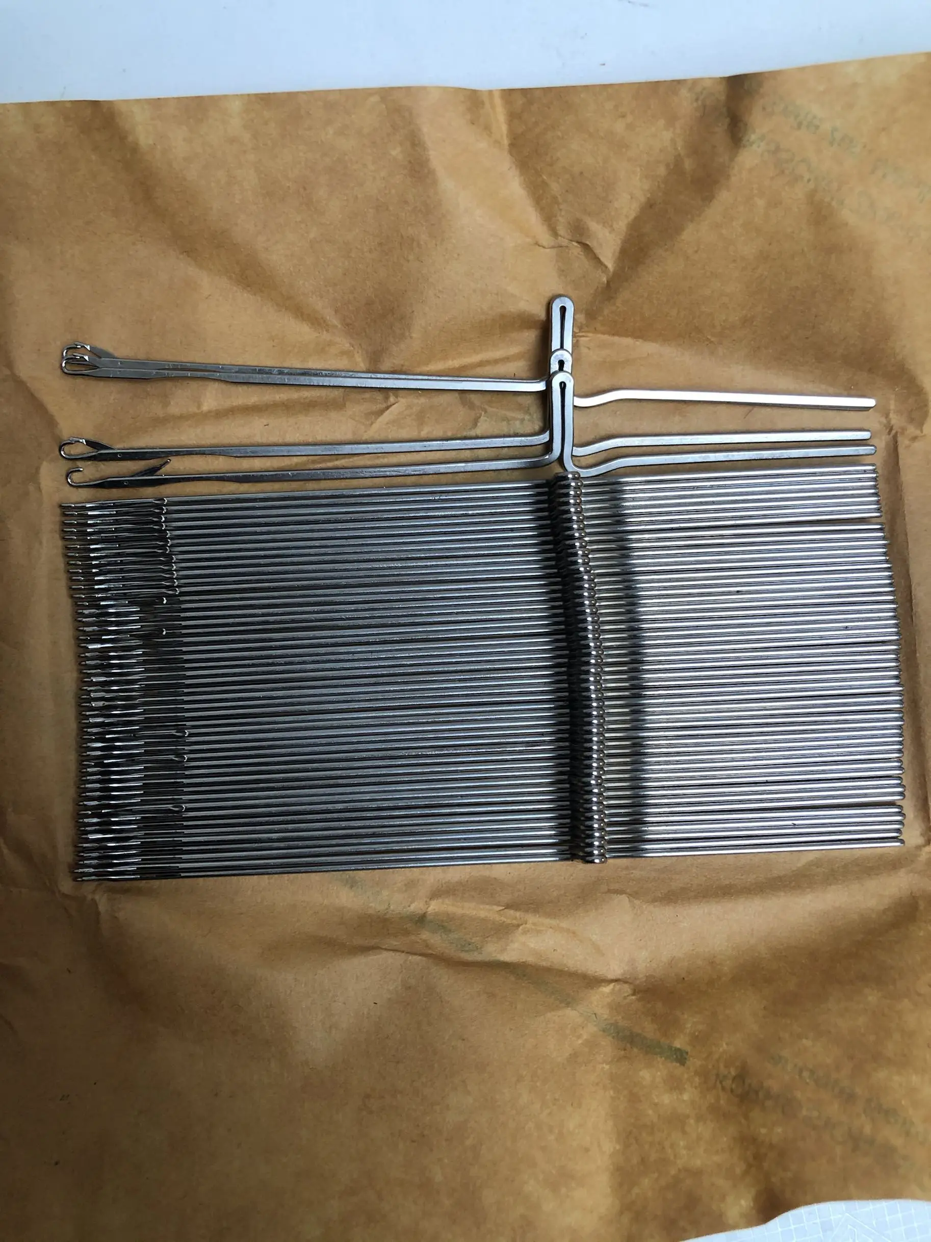 50PCS Household Knitting Machine Accessories KH588 KH581 KH710 KH801 Brother Brand Knitting Machine Needle
50PCS Household Knitting Machine Accessories KH588 KH581 KH710 KH801 Brother Brand Knitting Machine Needle
