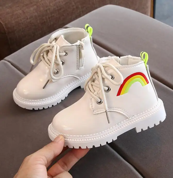 2020 New Winter Children Shoes PU Leather Waterproof Martin Boots Kids Snow Boots Brand Girls Boys Rubber Boots Fashion Sneakers
2020 New Winter Children Shoes PU Leather Waterproof Martin Boots Kids Snow Boots Brand Girls Boys Rubber Boots Fashion Sneakers