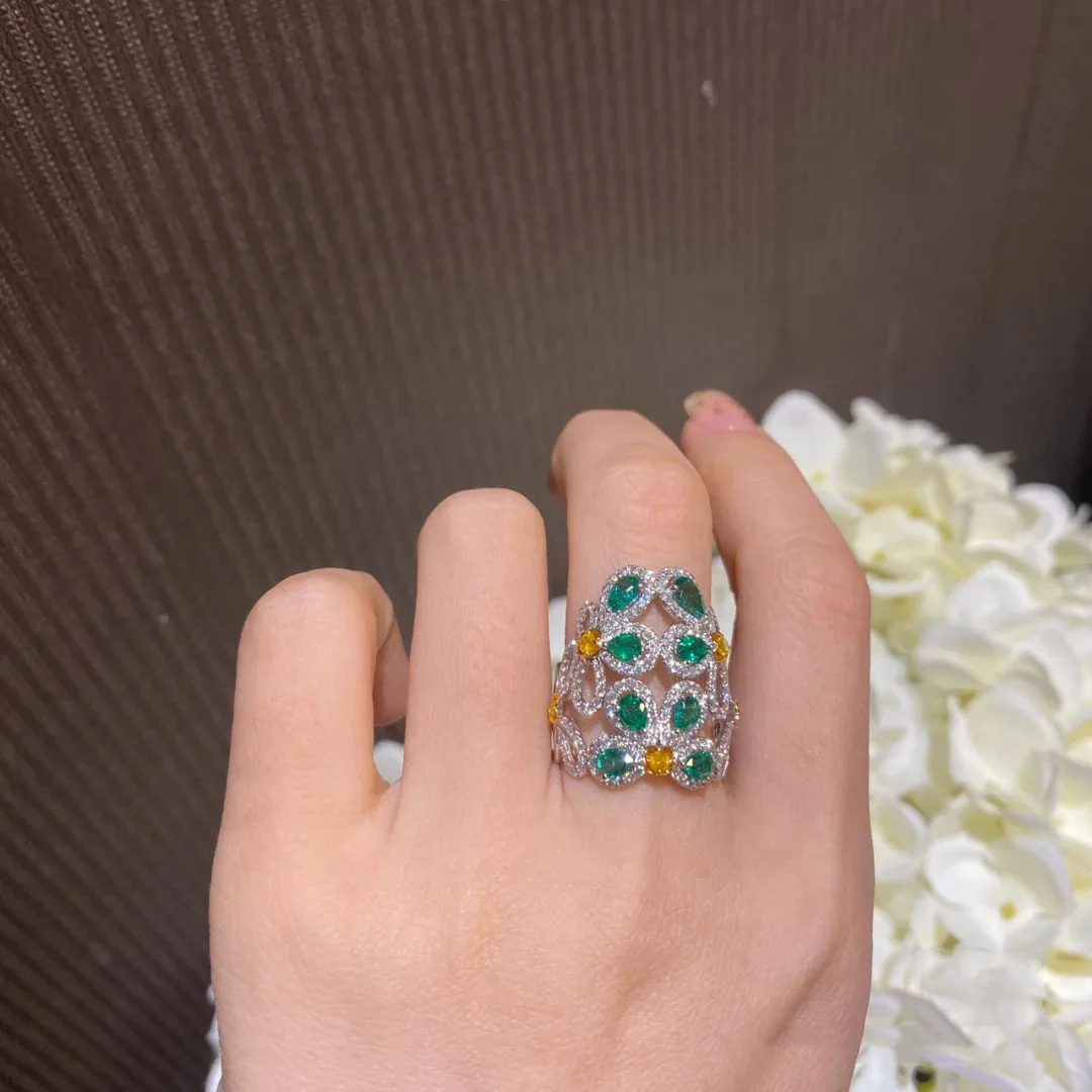 Classic Vintage Silver Color Rings for Women Shiny Green Cubic Zirconia Engagement Wedding Rings Anniversary Jewelry
Classic Vintage Silver Color Rings for Women Shiny Green Cubic Zirconia Engagement Wedding Rings Anniversary Jewelry