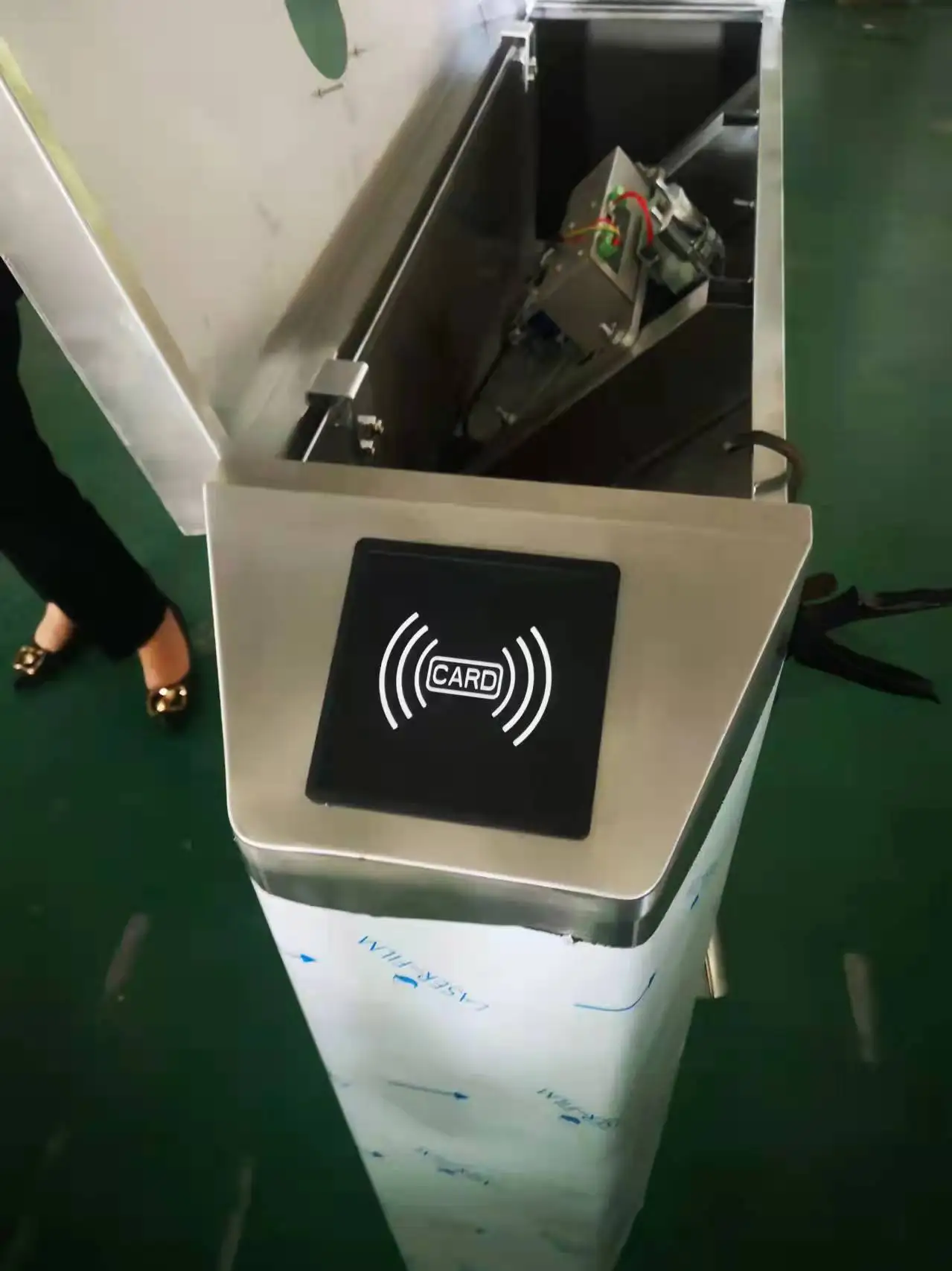 Universal snap Type IC/ID turnstile gate swing gate Speed gate machine accessories card window nylon panel no additional fixing
Universal snap Type IC/ID turnstile gate swing gate Speed gate machine accessories card window nylon panel no additional fixing