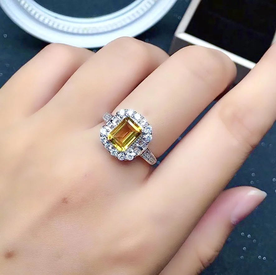 925 искусственное кольцо для вечеринки 6 мм * 8 мм 1ct изумрудная огранка VVS натуральный цитрин серебряное кольцо искусственное ювелирное изделие
925 искусственное кольцо для вечеринки 6 мм * 8 мм 1ct изумрудная огранка VVS натуральный цитрин серебряное кольцо искусственное ювелирное изделие
