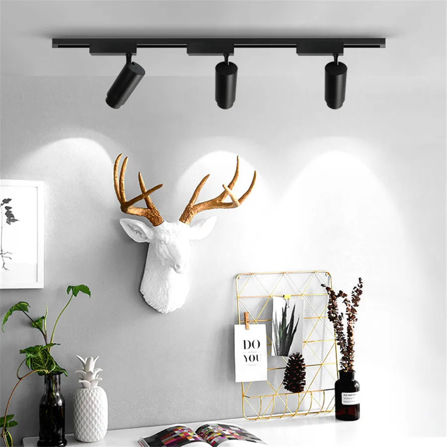 5/12/20/30W 15-60 Degree Adjustable Track Spotlight Modern LED Track Lighting Fixture Clothing Store Cafe Shop Rail Spotlights
5/12/20/30W 15-60 Degree Adjustable Track Spotlight Modern LED Track Lighting Fixture Clothing Store Cafe Shop Rail Spotlights