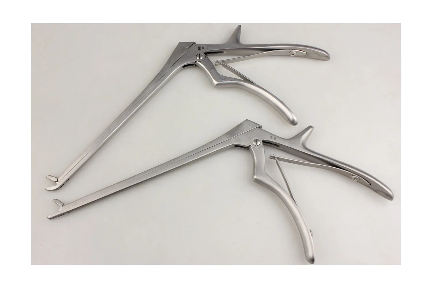 Orthopedic instrument medical animal vocal cord cutting forcep lamina bone biting non teeth Nucleus pulposus forceps remove tool
Orthopedic instrument medical animal vocal cord cutting forcep lamina bone biting non teeth Nucleus pulposus forceps remove tool
