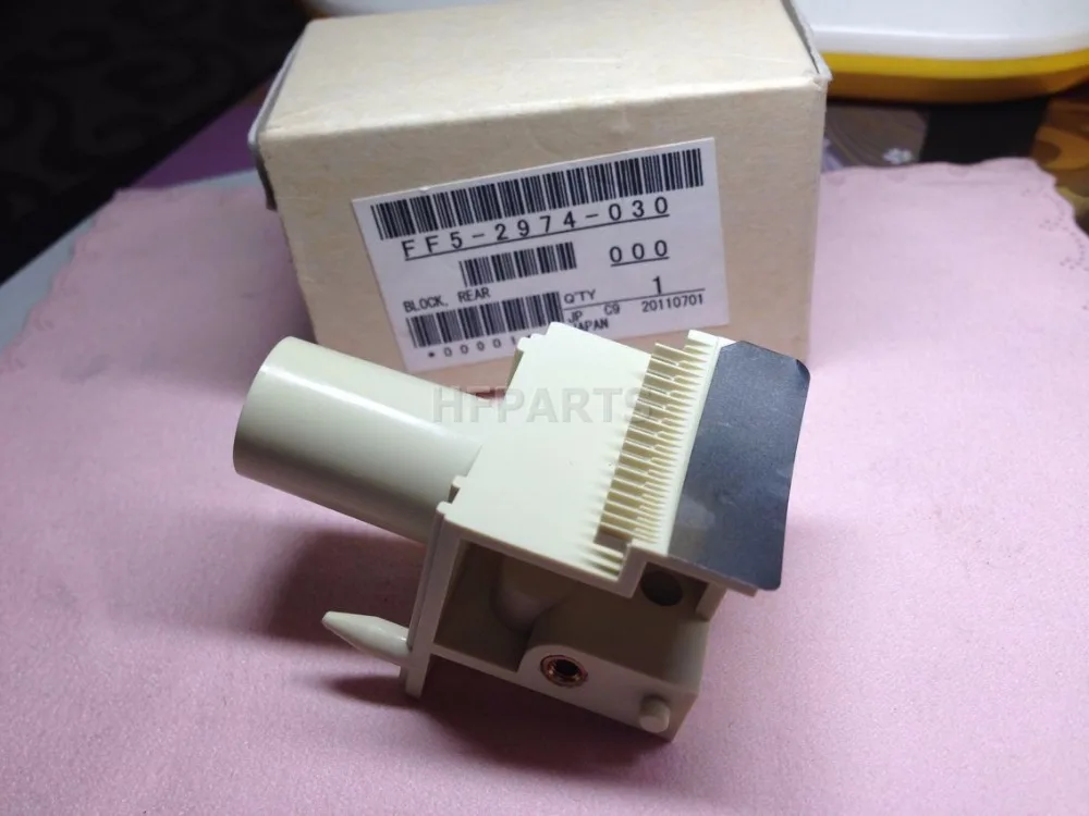 2 шт. оригинальный новый для Canon IR5000 IR6000 IR5020 IR6020 6050 основной заряд Корона блок-задний FF5-2974-030 (FF5-2974-000)
2 шт. оригинальный новый для Canon IR5000 IR6000 IR5020 IR6020 6050 основной заряд Корона блок-задний FF5-2974-030 (FF5-2974-000)