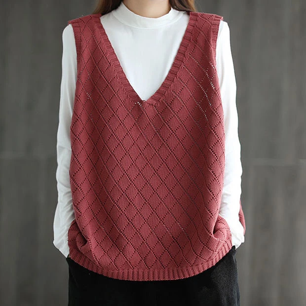 2021 Spring Summer Loose Women's Knitted Vest Retro Literary V-neck Hollowed Out Girl's Sweater Thin Versatile Vest Claret
2021 Spring Summer Loose Women's Knitted Vest Retro Literary V-neck Hollowed Out Girl's Sweater Thin Versatile Vest Claret