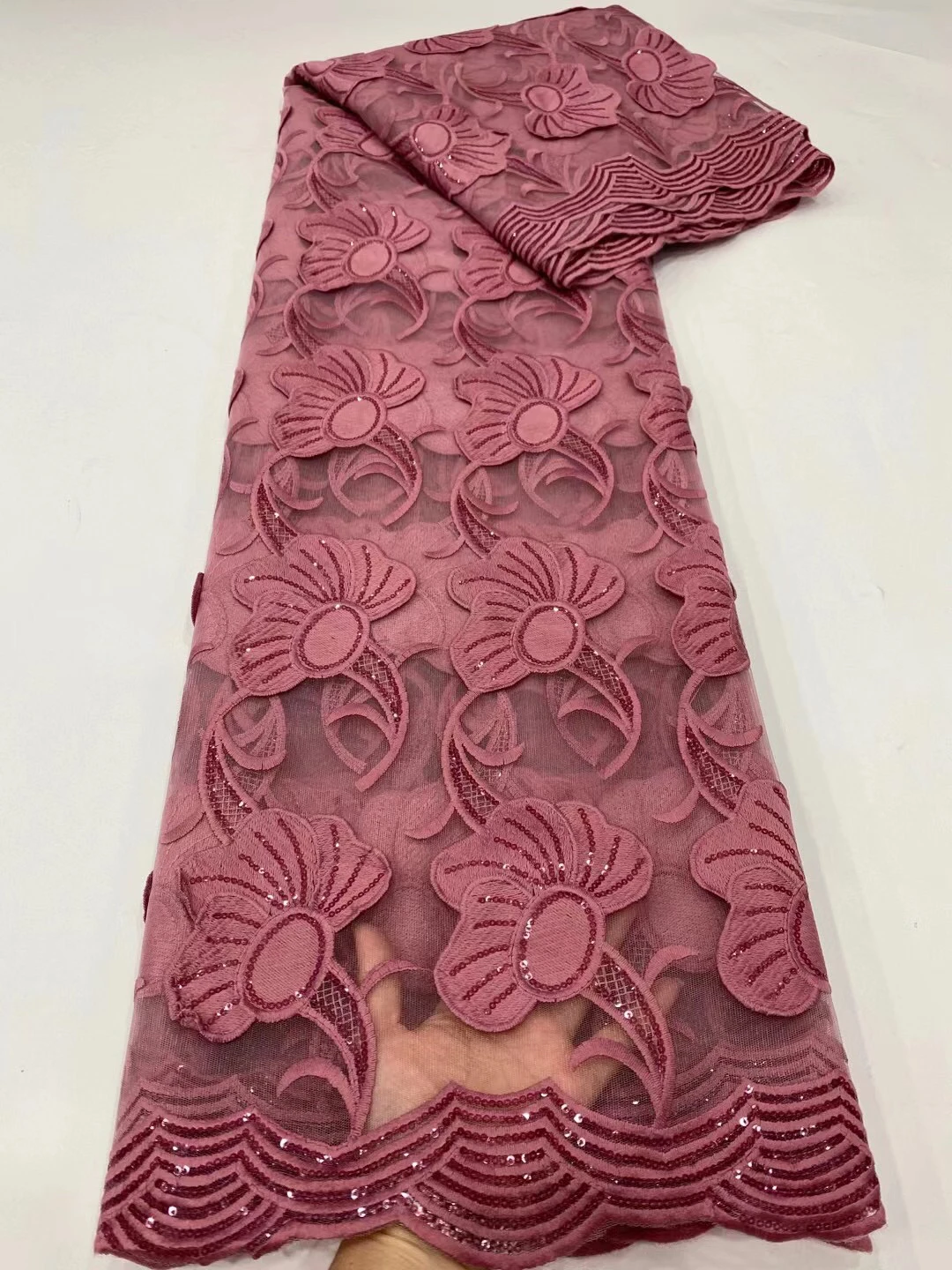 Pink African Lace Fabric 2021 High Quality Lace Nigerian Sequins Lace Fabric French Milk Silk Fabric For Wedding Dress KDP21210
Pink African Lace Fabric 2021 High Quality Lace Nigerian Sequins Lace Fabric French Milk Silk Fabric For Wedding Dress KDP21210