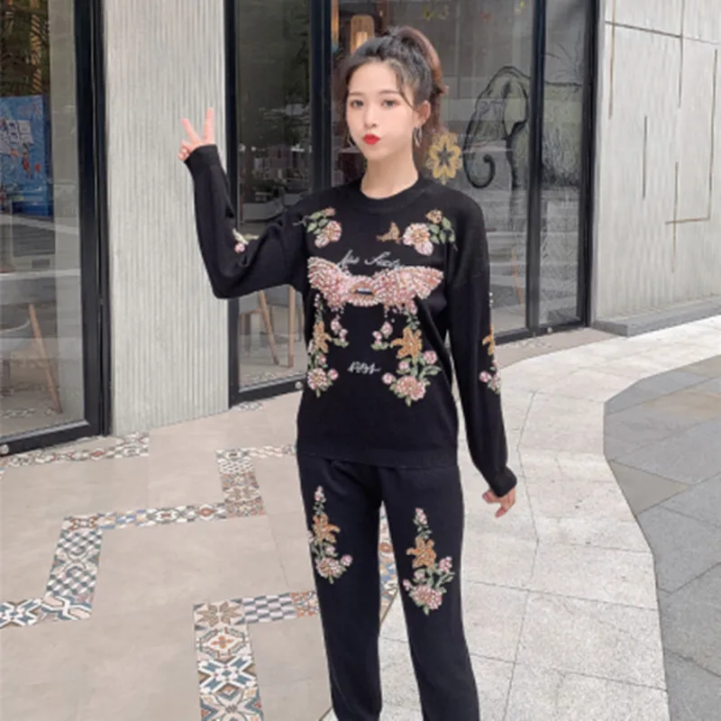 Luxury Design Autumn Fall Celebrity Style Runway Nail bead Embroidery Pants Suit Loose Blouse Trouser knitting Two Pieces Set
Luxury Design Autumn Fall Celebrity Style Runway Nail bead Embroidery Pants Suit Loose Blouse Trouser knitting Two Pieces Set